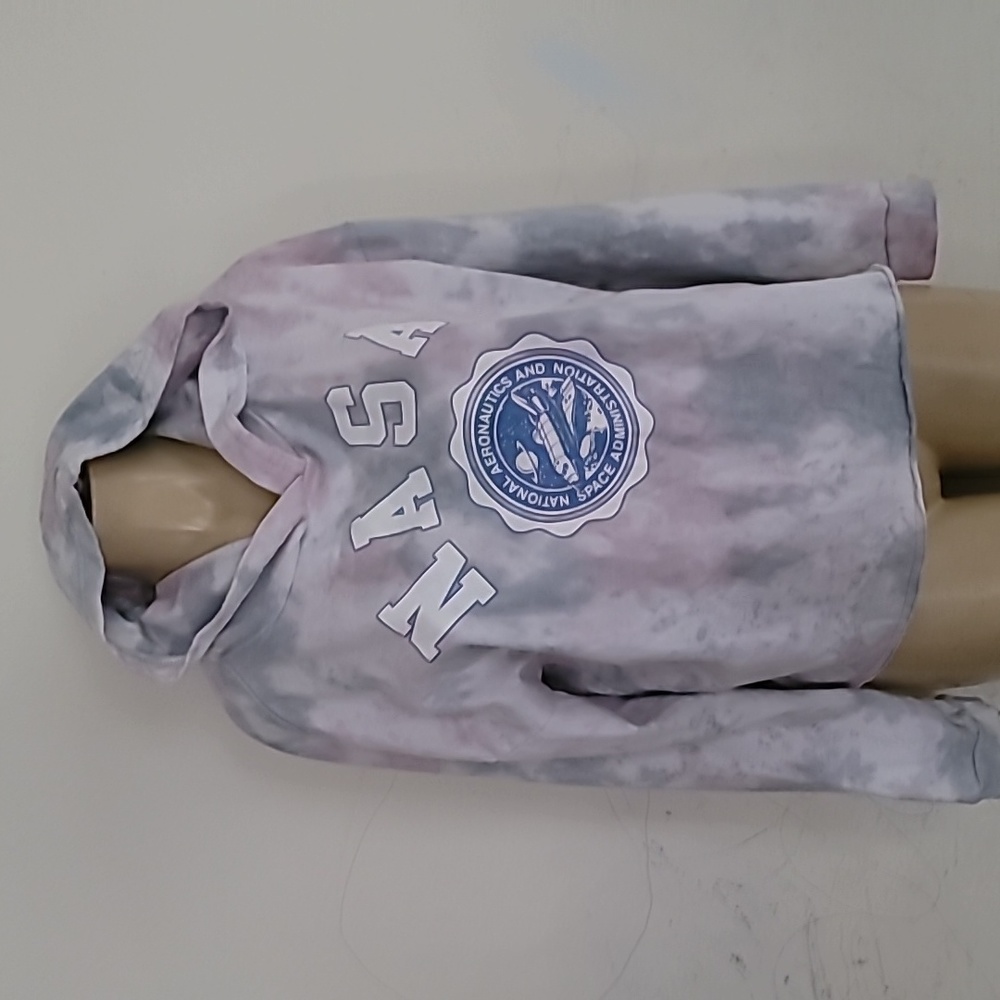 Size XL hoodie from Fifth & Sun